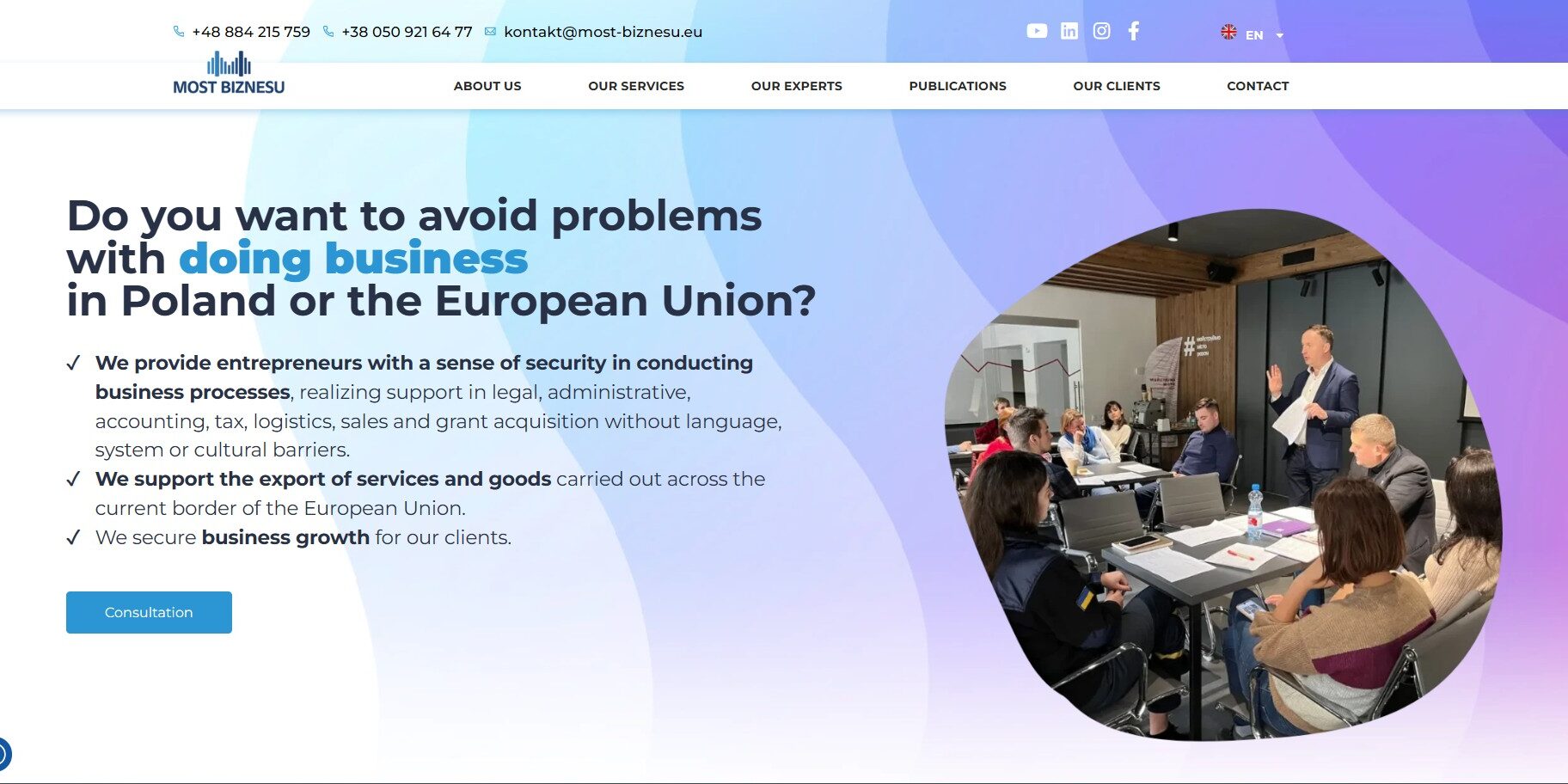 Multilingual website for a consulting firm